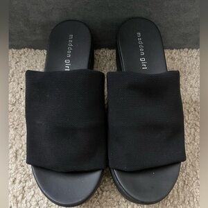 Madden Girl Y2K Shelbie Sandal Size 7